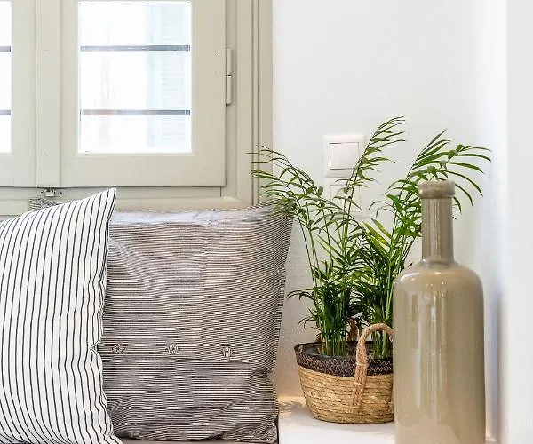 Apartment Liviana House - Perfectly Located In