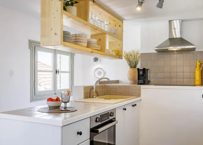 Liviana House - Perfectly Located In Skopelos Town