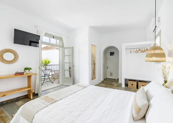 Liviana House - Perfectly Located In *