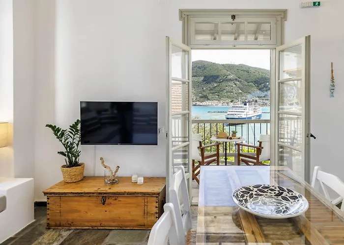 Liviana House - Perfectly Located In Skopelos Town